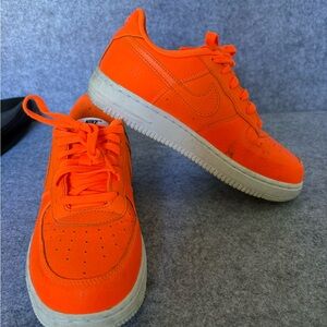 Nike Kids Air Force 1 low ‘07 LV8 Just do it sneakers total orange size 3Y
